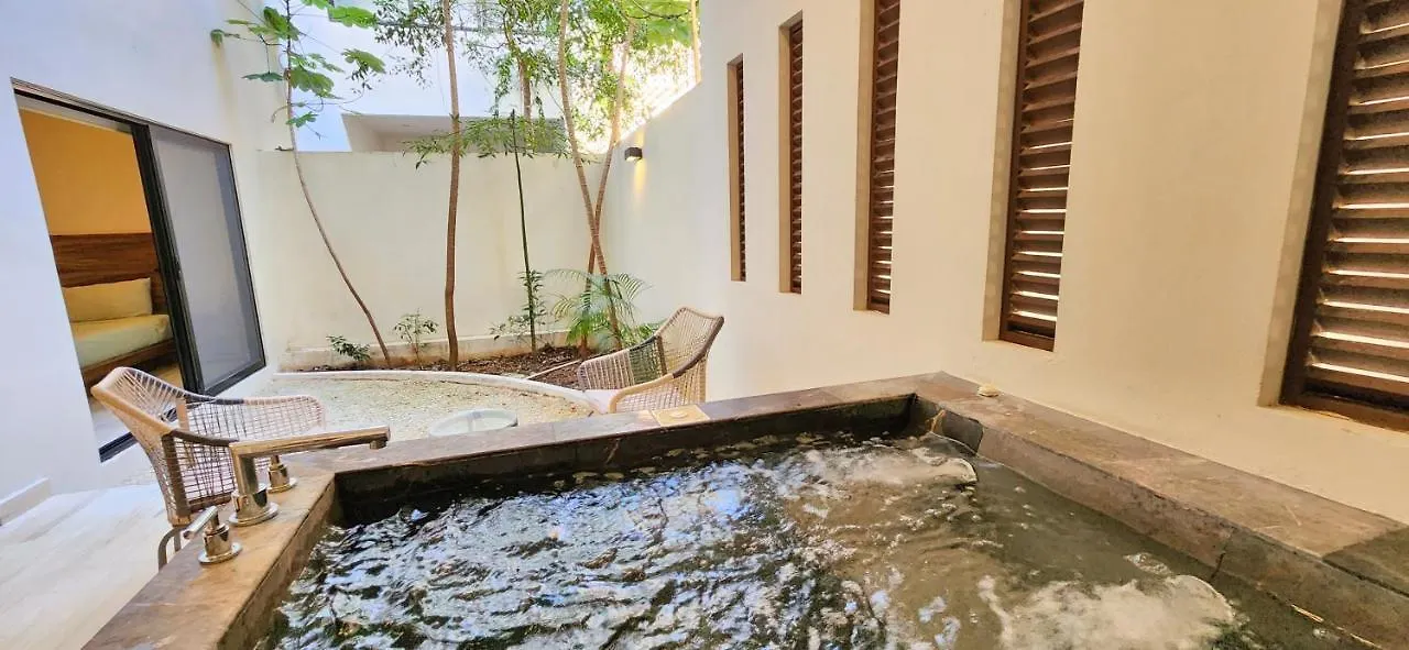 L Condos - Luxury Apartments By Spot Rentals Playa del Carmen